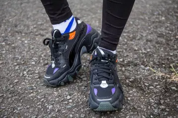 PUMA 푸마 파르사 웨지 테크 그램 통굽 스니커즈