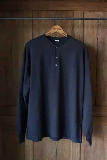 a.presse Cashmere Blend HenleyNeck Shirt