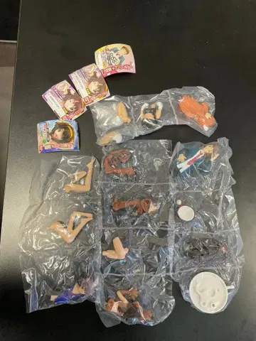 스즈미야 하루히의 우울 4종 가챠폰 피규어 묶음 판매