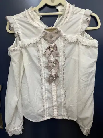 LIZ LISA 3개 리본 하트 초커 블라우스 화이트x핑크