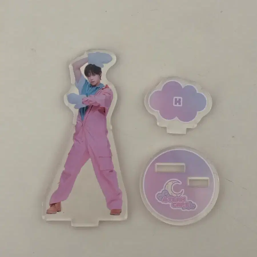 &team pop up K ID card on Bunjang Global Site.