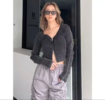 블리치 W 지퍼 리브 니트탑