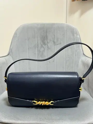 [ 거의 미사용 ] 찰스앤키스 가죽 숄더백