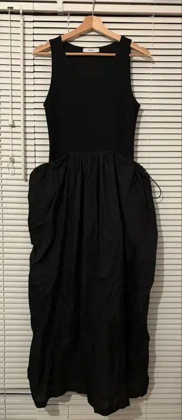 AMOMENTO SHEER JERSEY DRESS 원피스