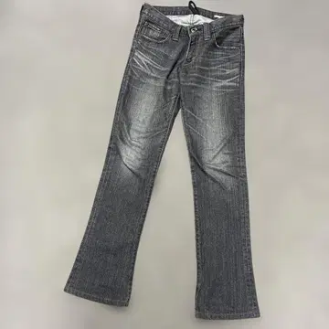 리바이스 프리미엄 517 28인치 여성용 플레어 데미지 블랙