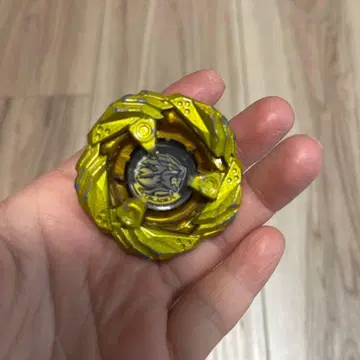 베이블레이드X 레온 클로 5-60P 메탈 코트: 골드