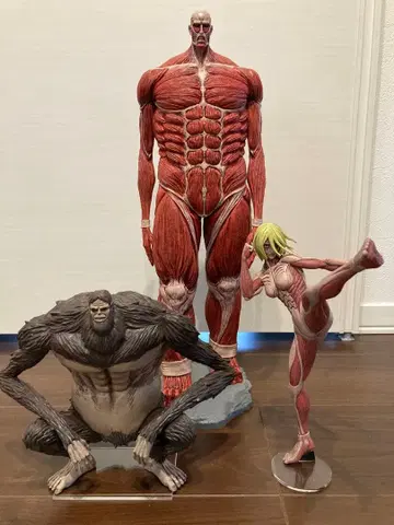 진격의 거인 초 대형 짐승 여자형 피규어 라스트 원