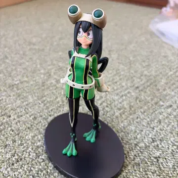 나의 히어로 아카데미아 아스이 츠유 피규어