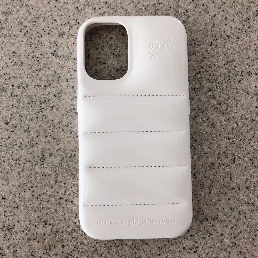 Urban Sophistication Case iPhone 16 Oat Milk on Bunjang Global Site.