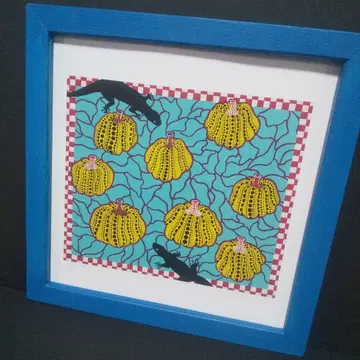 쿠사마 야요이 키리누키(21 x 21 우드 프레임 포함) 블랙 도마뱀