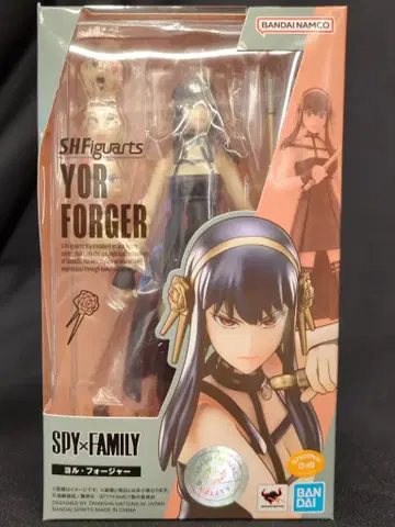 반다이 스피리츠 S.H.Figuarts 요르 포저