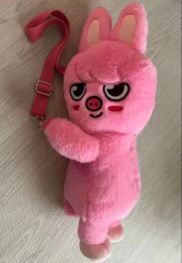 skzoo PLUSH BAG 돼끼