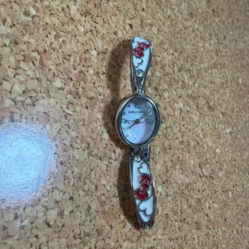 헬로키티 손목시계 키티짱 산리오 Sanrio 실버 은색