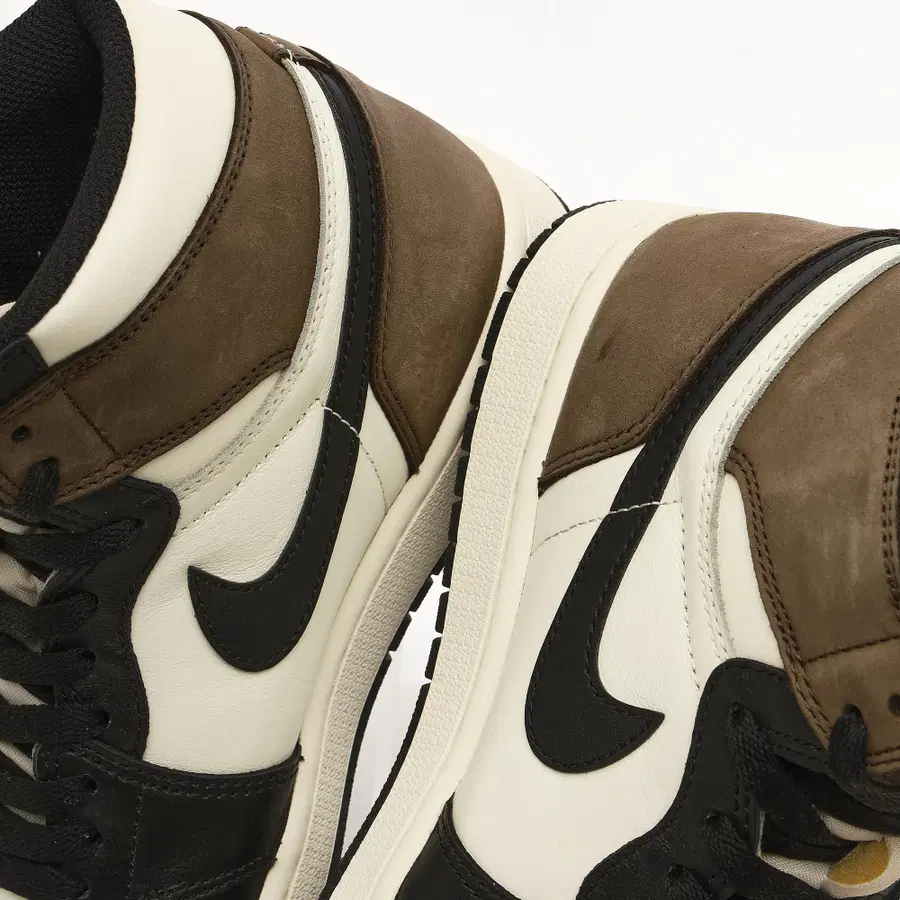 [265] Air Jordan 1 Retro High OG 黑摩卡