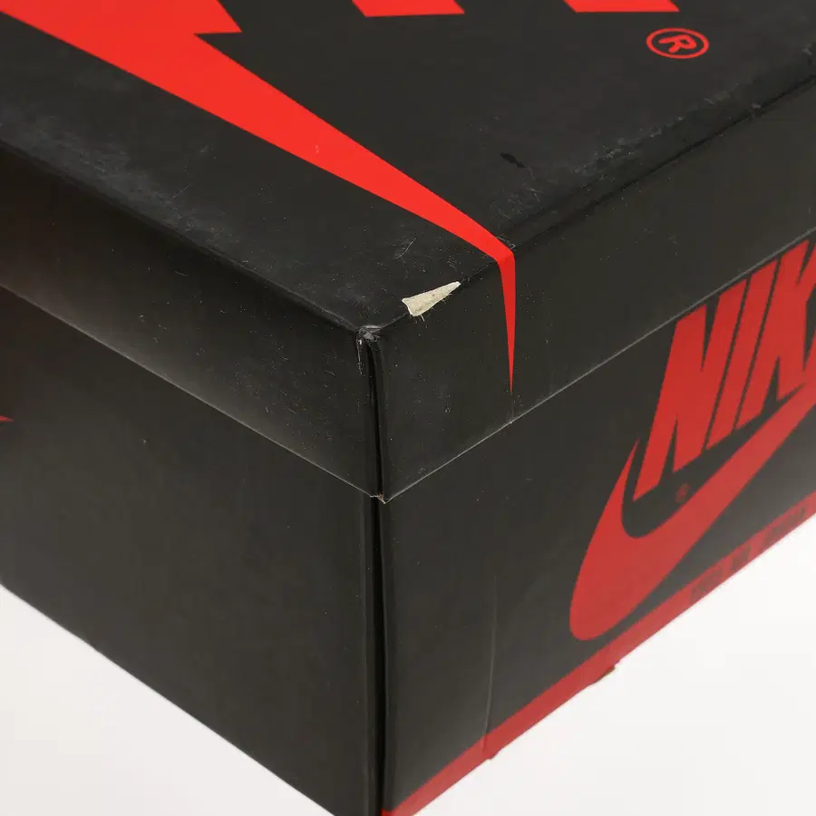 [280] Air Jordan 1 Retro High OG "Black Toe" 2016