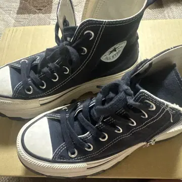 [최종 가격 인하] 컨버스 TREKWAVE 트렉 웨이브 22.5cm