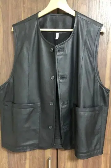 CCU 가죽 베스트