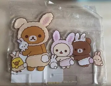 리락쿠마 꽃밭의 작은 아기 토끼 아크릴 스마트폰 스탠드