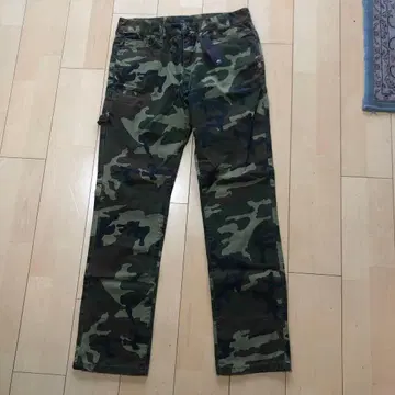 새상품 10DEEP CAMO 페인터 팬츠