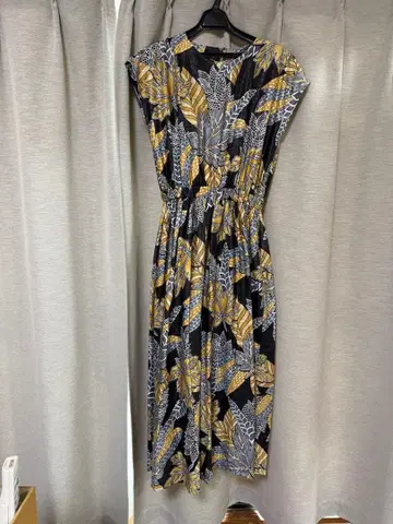 MANDRAKE 프렌치 슬리브 원피스