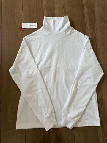 미사용 새상품 Veritecoeur 터틀넥