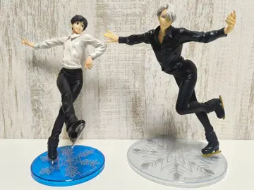 유리!!! on ICE 유리온아이스 피규어 2체 묶음 판매