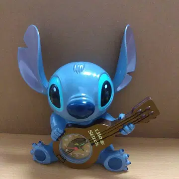 스티치 알람 시계. 탁상 시계. 레트로