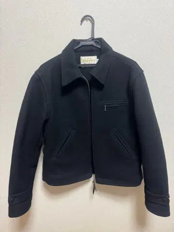 트로피 클로징 울 스포츠 자켓 블랙