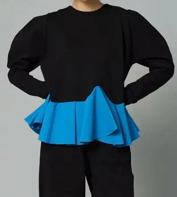 HeRIN.CYE 프릴 디자인 긴팔 상의