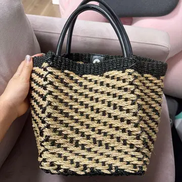 [FRAY I.D] 스트라이프 짜임 바스켓백 블랙 베이지