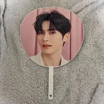 ZEROBASEONE 한빈 부채