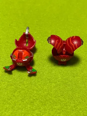 바쿠간 피규어 2개 세트 레트로