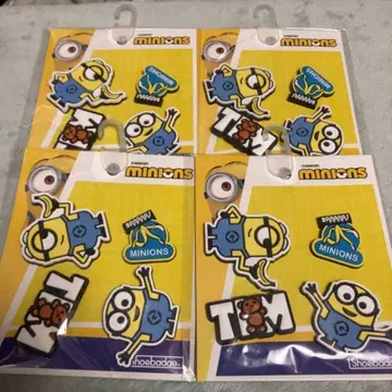 [ 4개 세트 ] 미니언즈 슈 배지 지비츠 4개입