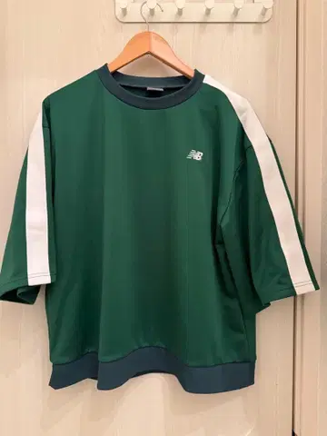 가격 인하 뉴발란스 저지 소재 반팔 사이즈 M