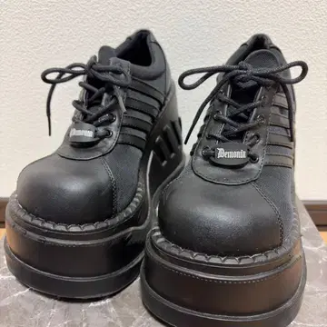 새상품급 Demonia STOMP-08 통굽 스니커즈 박스 포함