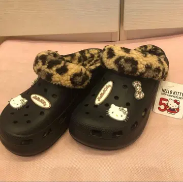 헬로키티 50주년 기념 샌들