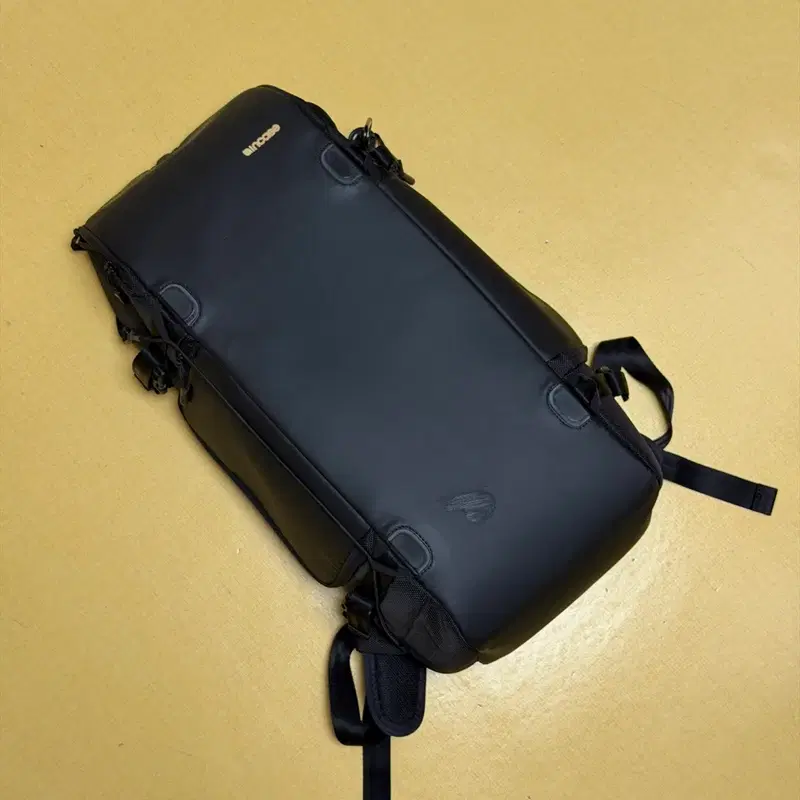 Incase 카메라 백팩 블랙