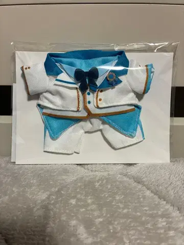 앰프턱 컬러즈 앉은 봉제 인형 의류