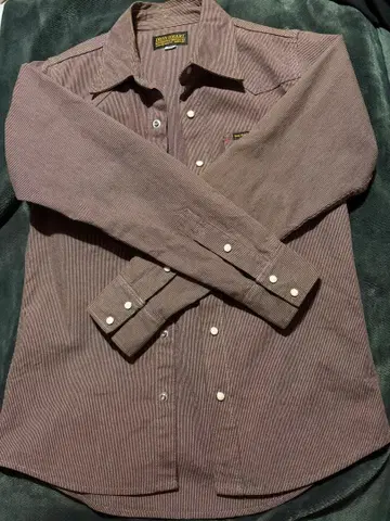 아이언 하트 데님 셔츠