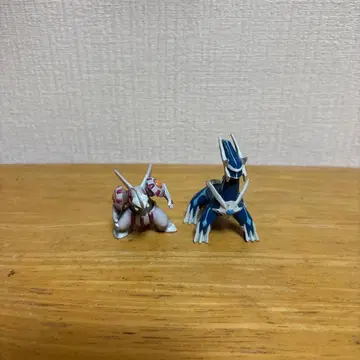 펄기아 & 디아루가 피규어