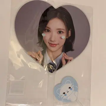 Hearts2Hearts 팬미팅 부채 지우