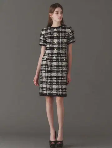 에밀리아즈 마리아켄트 숏 슬리브 원피스 M 사이즈