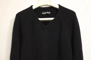 [고품질] AUBERGE V넥 니트 GODARD 네이비 40(울