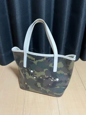젠틸 반디(Gentil Bandit) 토트백 카모 패턴
