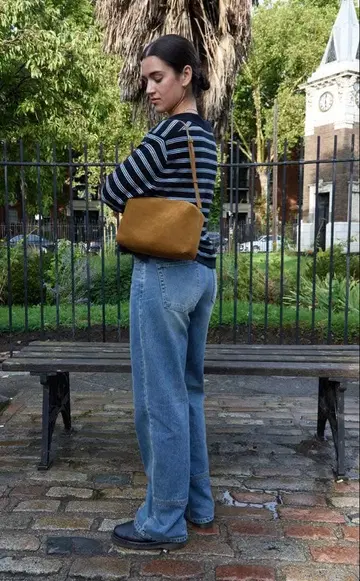 LOW CLASSIC 스웨이드 백