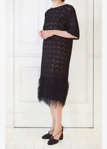 [ 새상품급 ] 정가 10만 드리스반노튼 페더 레이스 원피스 블랙