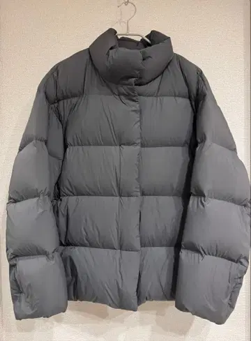 유니클로 파우더 소프트 다운 재킷 S 그레이