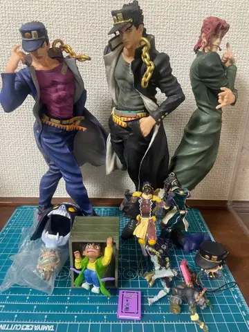 현상품 죠죠 3부 세트 죠타로 죠스케 피규어 외 굿즈