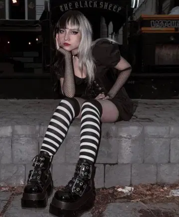 고딕 펑크 스타일 더블 버클 통굽 부츠