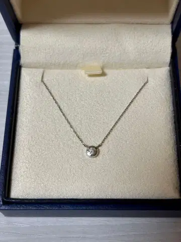 반돔 아오야마 화이트 골드 다이아몬드 목걸이 K10